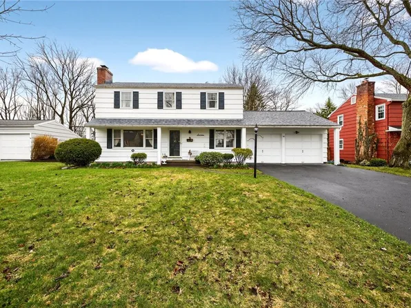 16 Green Hill Ln, Pittsford, NY 14534