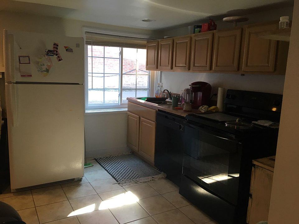 2nd image of 2803 W Grace St #B