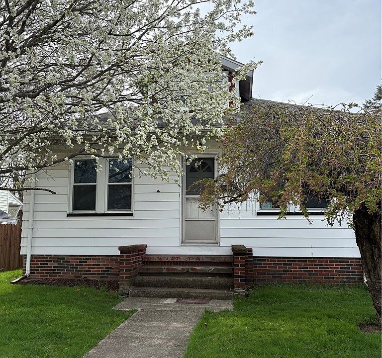 1st image of 15 Katherine St