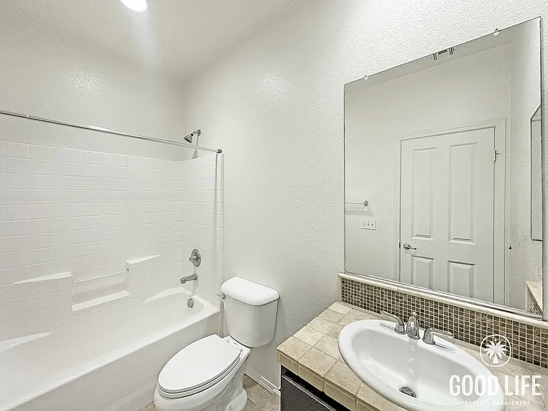 425 S Meadowbrook Dr S #133 — Photo 12