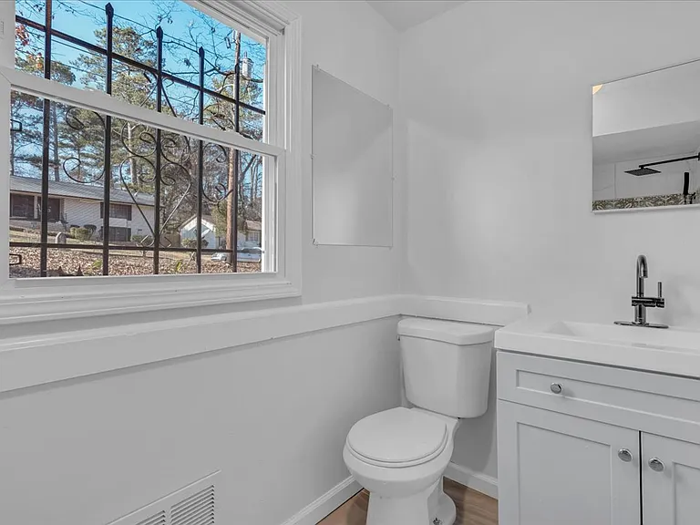 2080 Bluffton Way — Photo 14