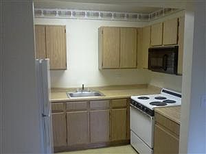 1st image of 420 Nunes St APT 206