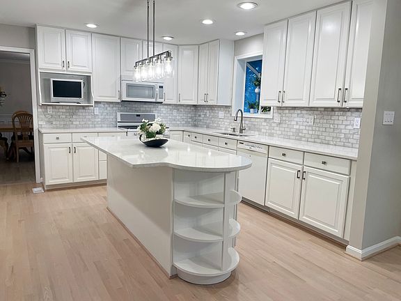 4th image of 2510 Heatherwood Ct