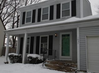 1657 Trafalgar Ln, Aurora, IL 60504