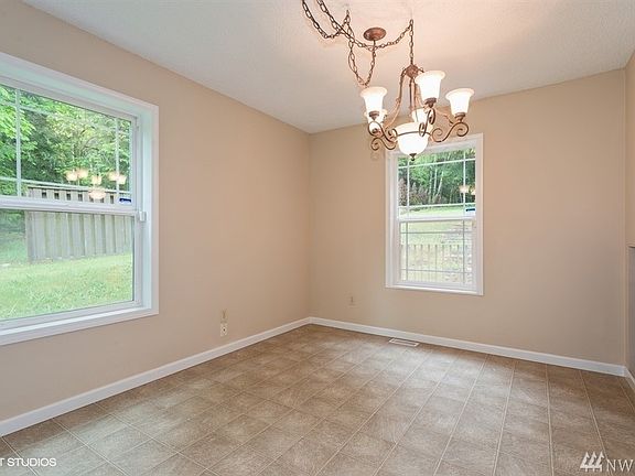 4th image of 1978 Ptarmigan Ln NW
