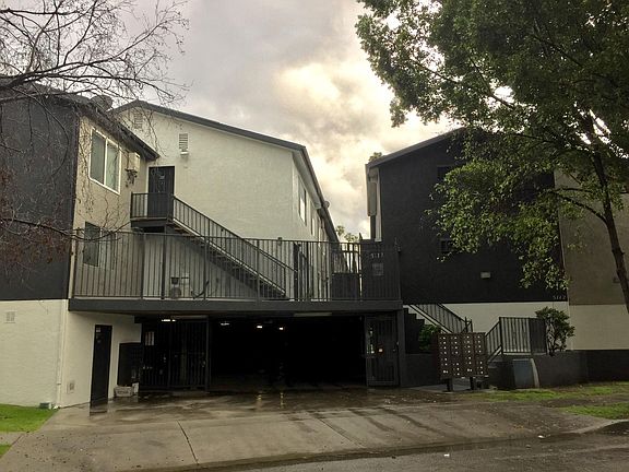 2nd image of 5112 Oakland St #115