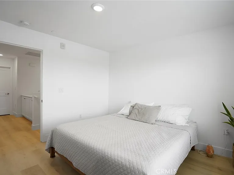 10294 Artesia Blvd — Photo 7