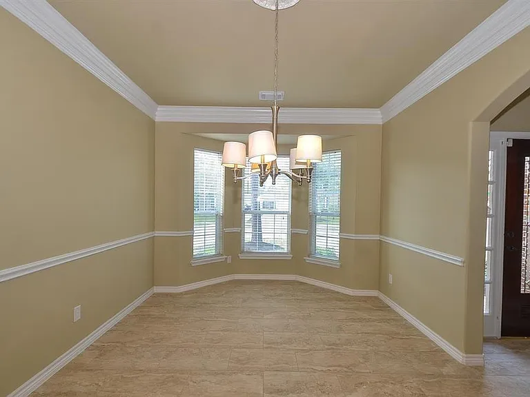 5503 Langhorne Ct — Photo 5