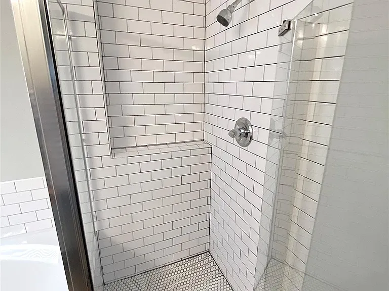 3015 Hill St — Photo 17