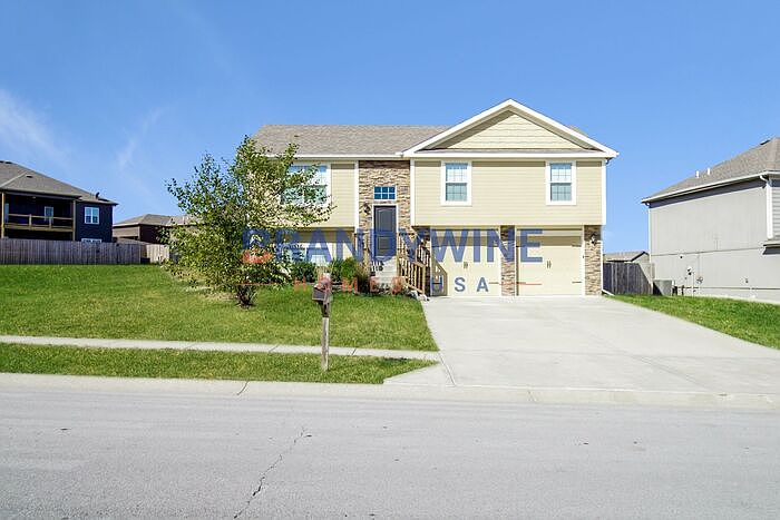 1st image of 18404 Rock Creek Dr