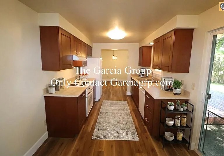 20540 NW Highland Ct — Photo 4