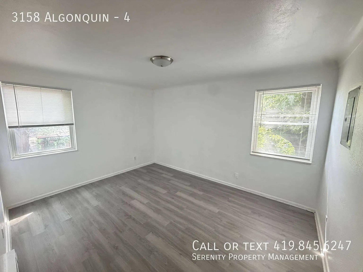 Cozy 2 Bed / 1 Bath Apartment Move-In Ready! — Photo 4
