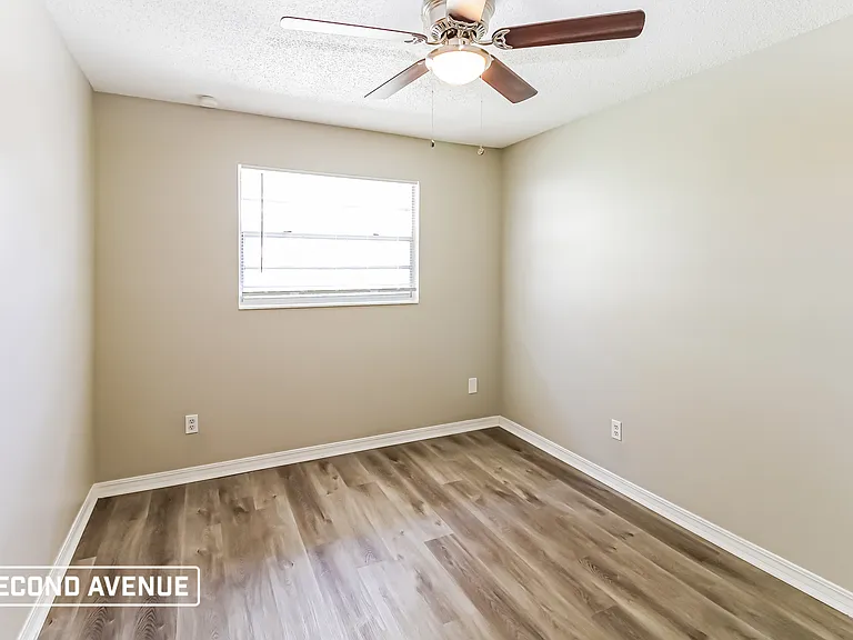 5276 Rainey Ave N — Photo 8
