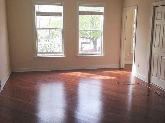 2nd image of 90 Park Ave APT 202