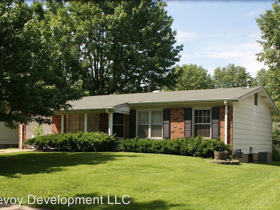 1st image of 1325 Petite Dr