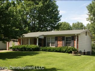 1325 Petite Dr, Saint Louis, MO 63138