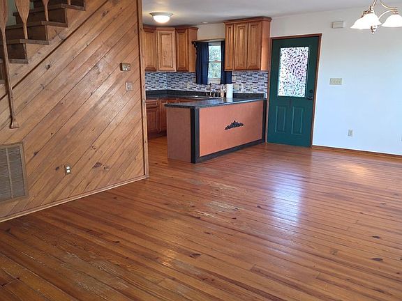 3rd image of 3314 Cove Point Dr