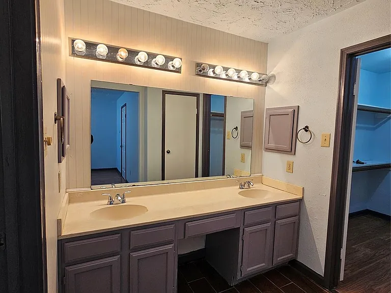 8319 Wind Veil Dr — Photo 37