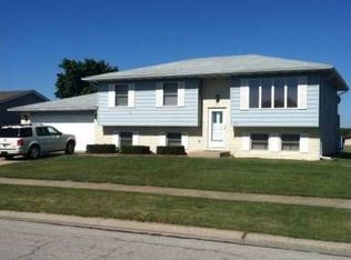 9900 Buchanan St, Crown Point, IN 46307