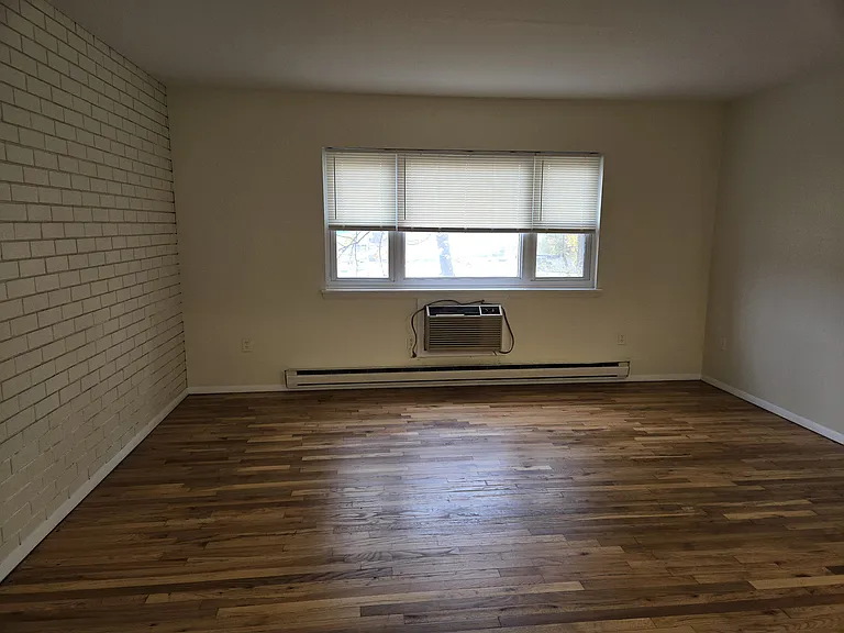 295 Battle Ave #1D — Photo 6