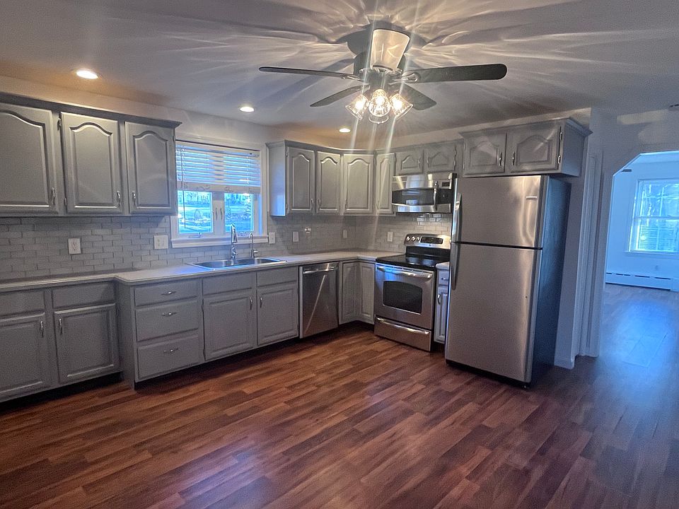 1st image of 23 Godfrey St Floor 1