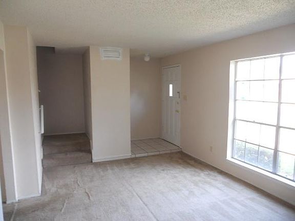 3rd image of 88 E Mountain Creek Ct