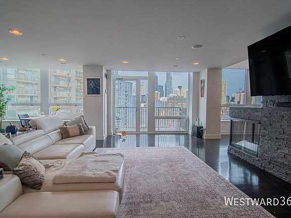 3rd image of 600 N Kingsbury Ave #1903