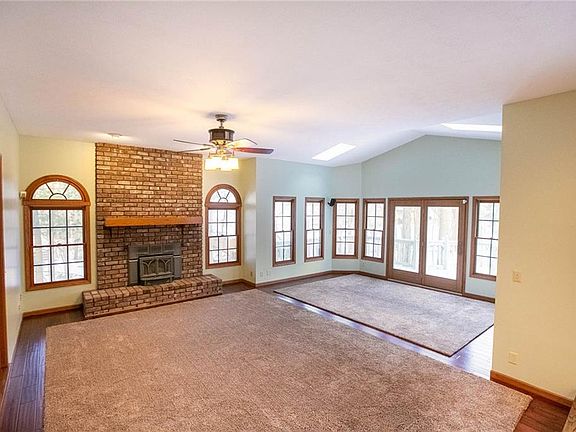 5th image of 1237 Berkshire Dr