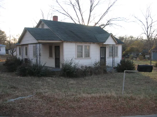 132 Victory Dr, Monroe, GA 30655