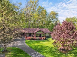 115 Valley Rd, Windsor, PA 17366