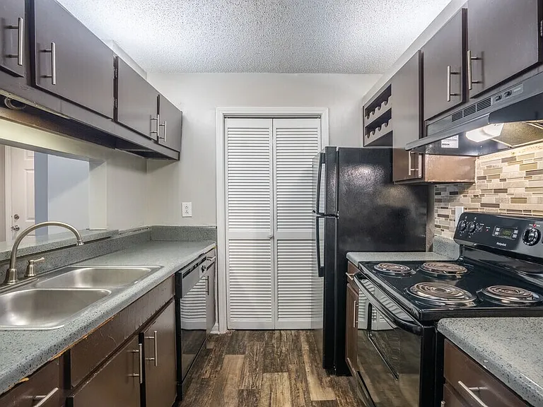 The Enclave at Riverdale — Photo 45