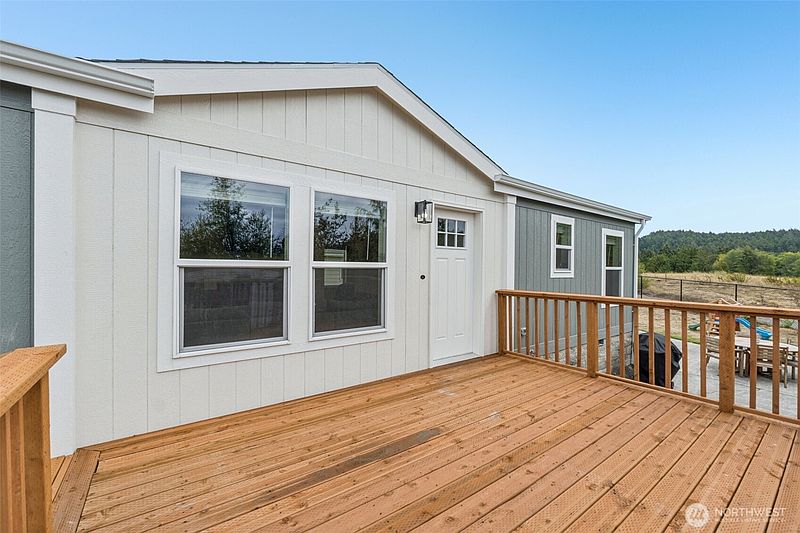 2nd image of 4604 Yorkshire Drive