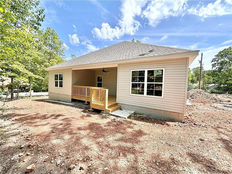 8 Kirkdouglas Ln — Photo 13
