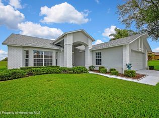 11203 Sun Tree Rd, Hudson, FL 34667