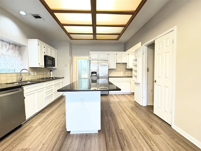 4510 Colony Hills Dr — Photo 9
