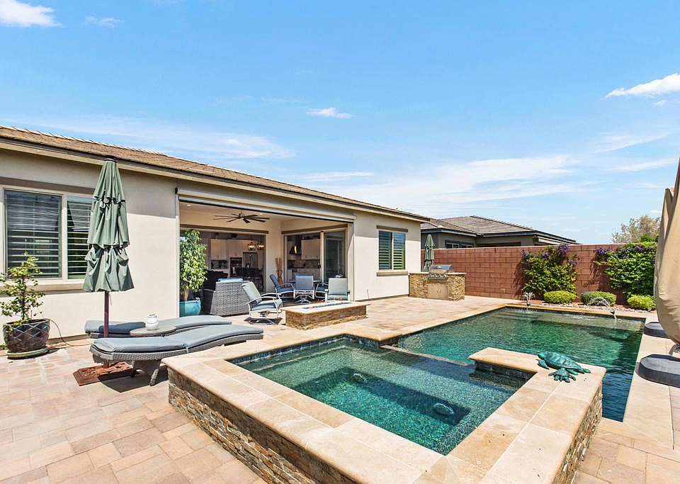1st image of 82585 E McCarroll Dr