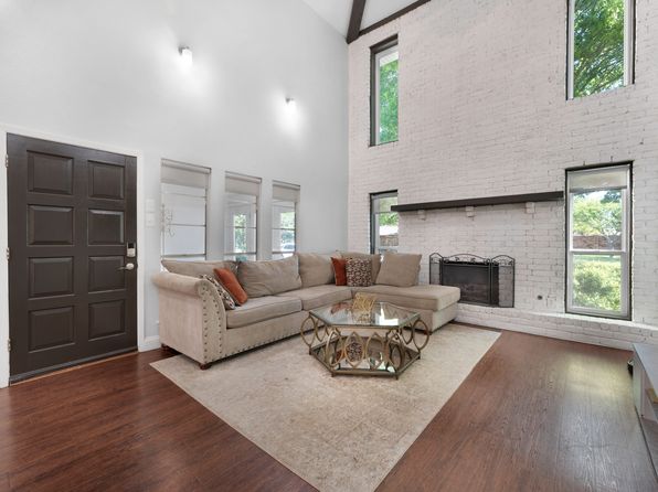 2907 Country Place Ct