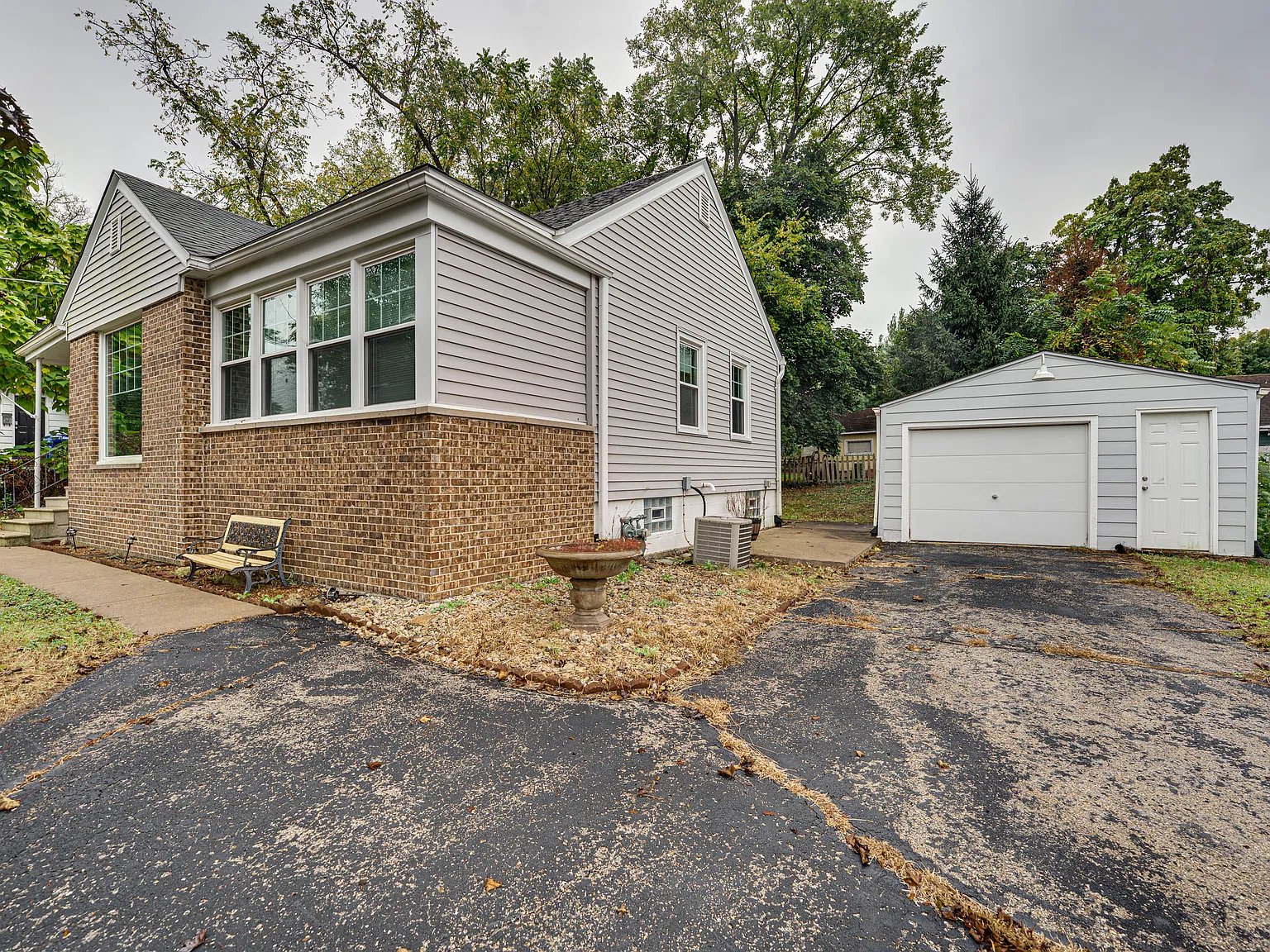 2 bed, 1018 sqft, $2,350 — Photo 3
