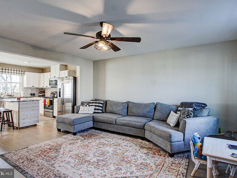 8 Foxwood Dr, Gilbertsville, PA 19525 Zillow