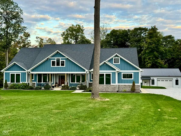 9938 Parker Ln, Cloverdale, IN 46120