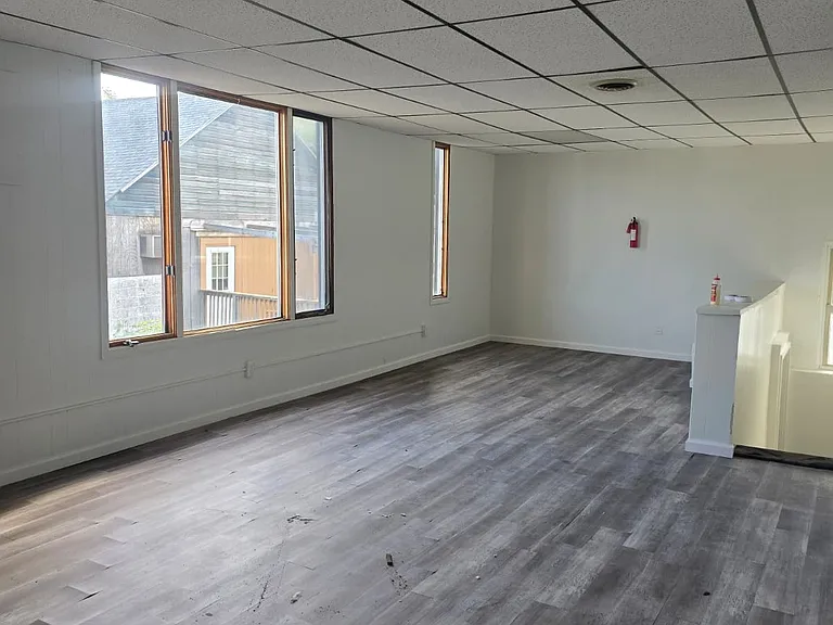 246 E Broadway #2 — Photo 7