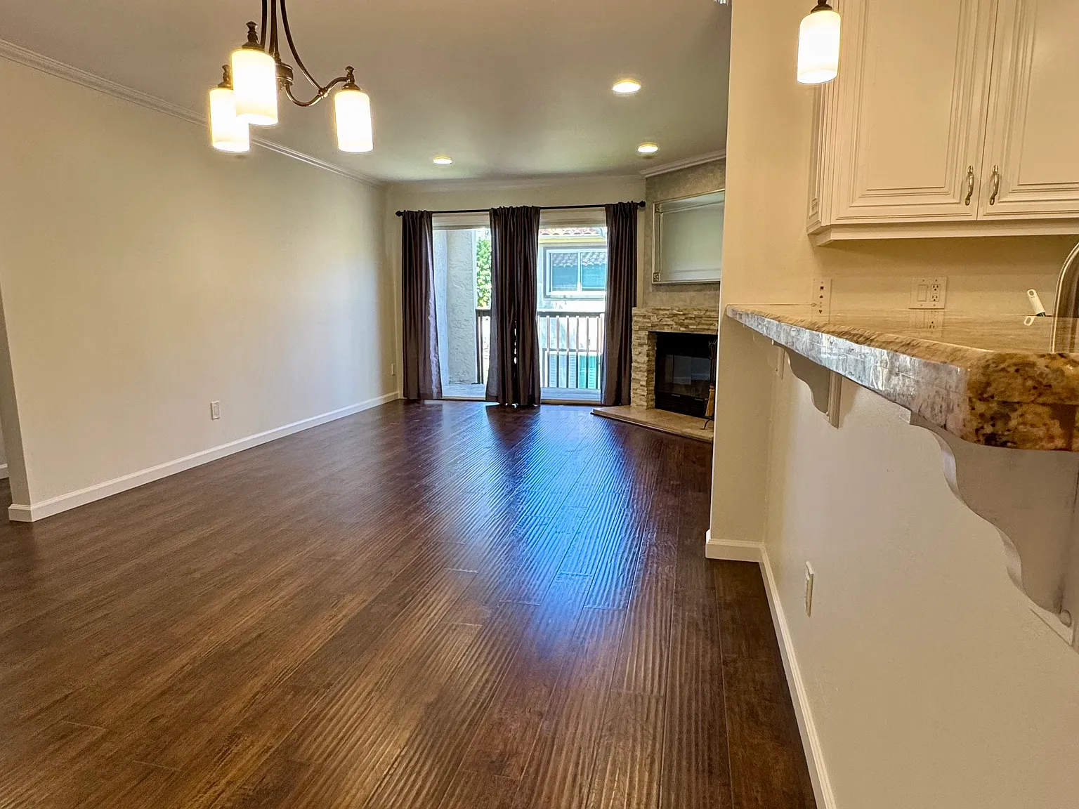 2 bed, 1022 sqft, $3,500 — Photo 4