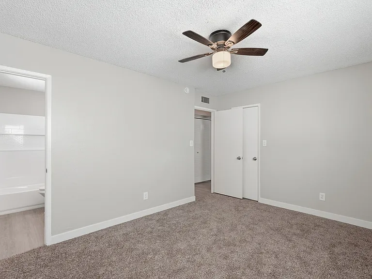 1867 E Alameda Dr — Photo 18
