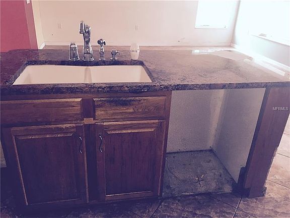 5th image of 1532 Tina Ln