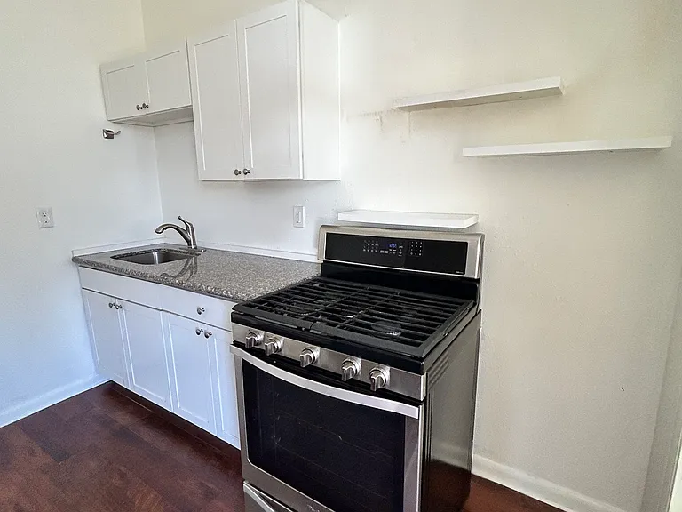 240 Main St #3A — Photo 5