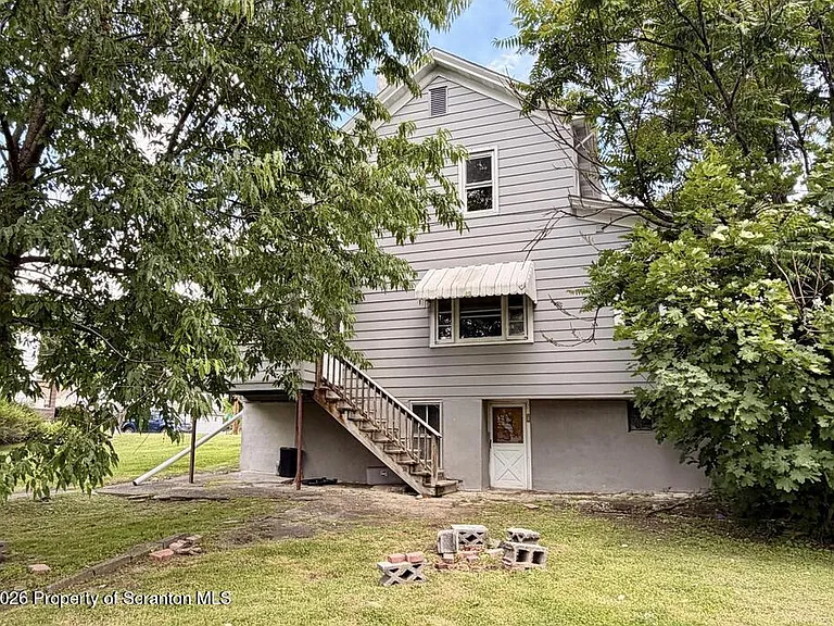 216 Vine St — Photo 3