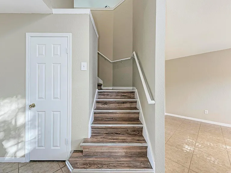 2351 Wright Cir — Photo 31