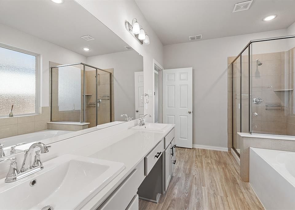 1st image of 1404 Hickory Woods Way #1404