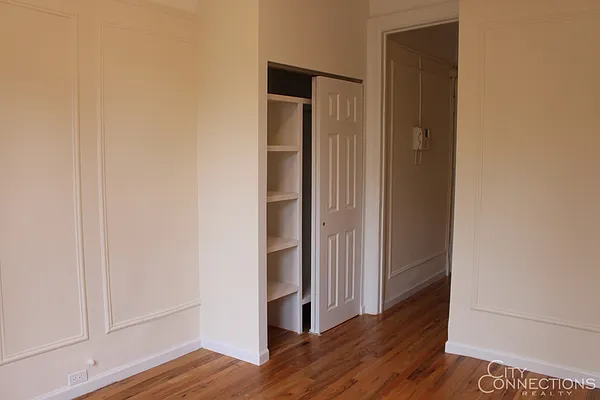 Rented by City Connections Realty | media 9