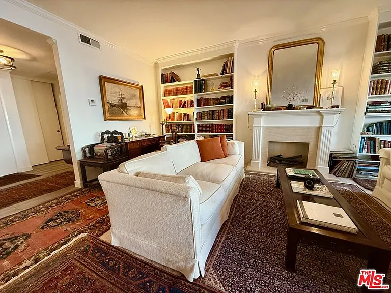 637 Wilcox Ave #2D — Photo 8
